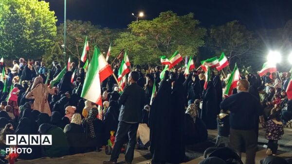 قاب هایی از حضور مردم در تجمعات انقلابی محله آزادشهر یزد