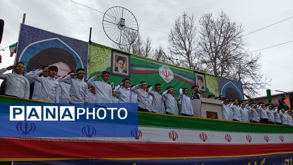 راهپیمایی 22 بهمن با حضور گسترده ای از مردم در شهرستان نیشابور