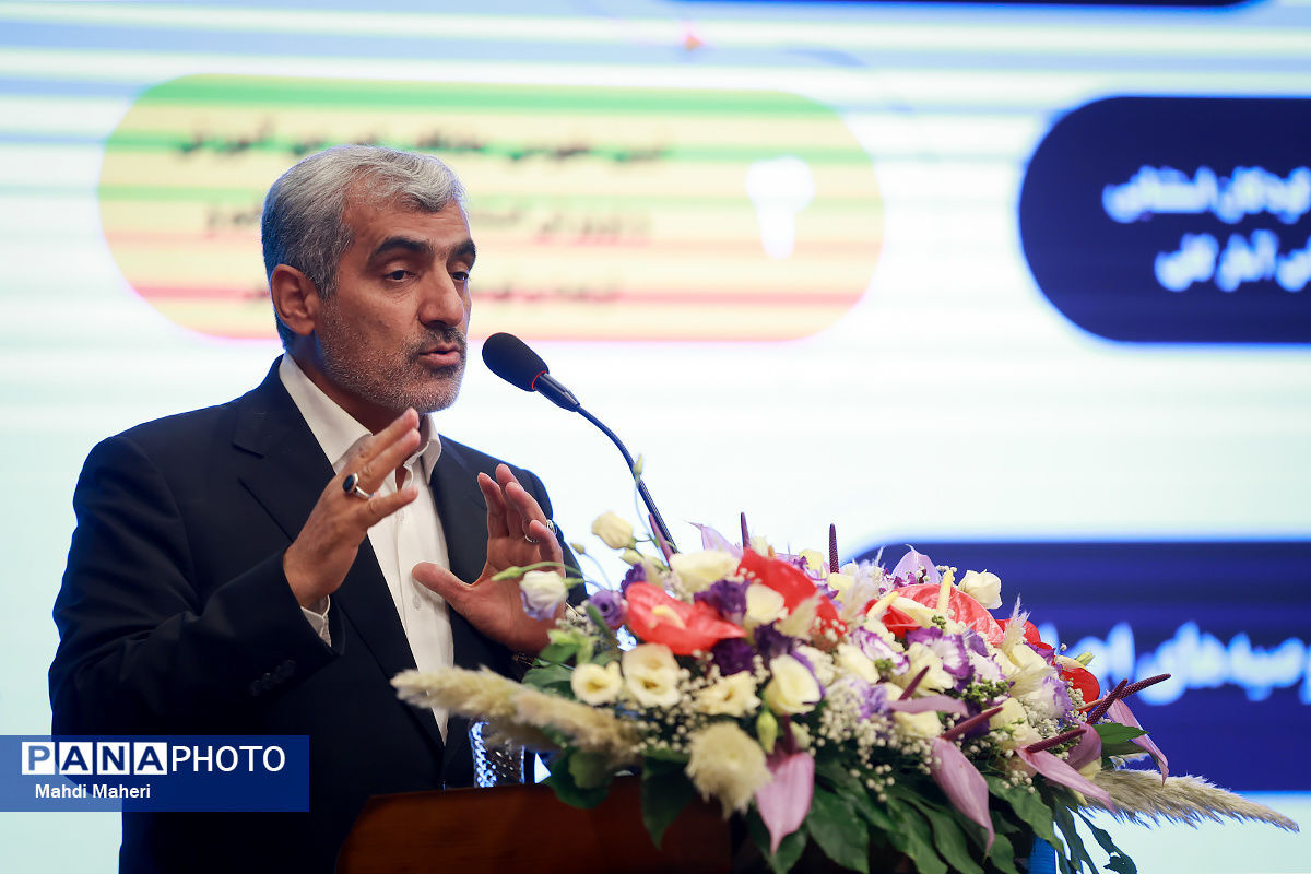 تدوین سند راهبردی و برنامه عملیاتی چهار ساله آموزش‌وپرورش استثنایی/ شناسایی و مداخله در اختلالات یادگیری و دیرآموزی برای بیش از 100 هزار دانش‌آموز