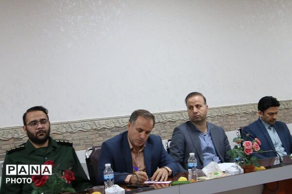نخستین جلسه شورای آموزش و پرورش قرچک