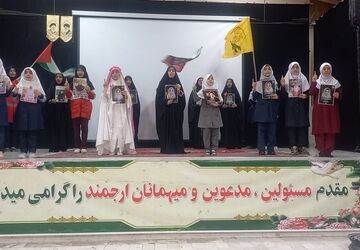 «از کربلا تا میناب»؛ روایت مظلومیت ۱۶۸ دانش‌آموز شهید روی صحنه تئاتر محلات
