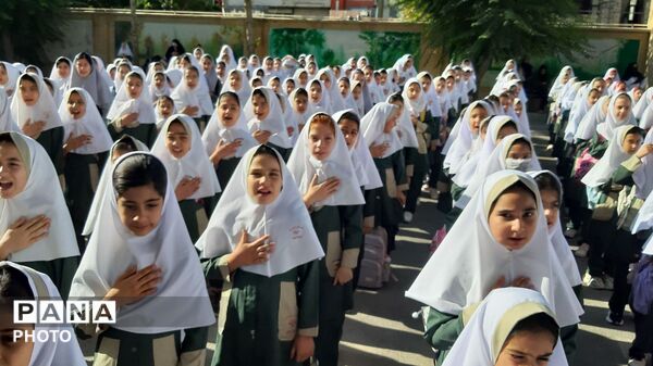 جشن باشکوه آغاز سال تحصیلی در مدرسه صالحه 