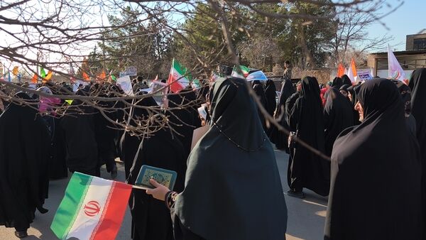 راهپیمایی مردم شهرستان بام و صفی آباد در محکومیت و اعلام مخالفت خود نسبت به جنایات ترورسیتی اخیر در کشور