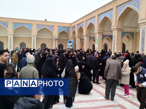 برگزاری مراسم شب های چراغ برات در آرامگاه شهید مدرس