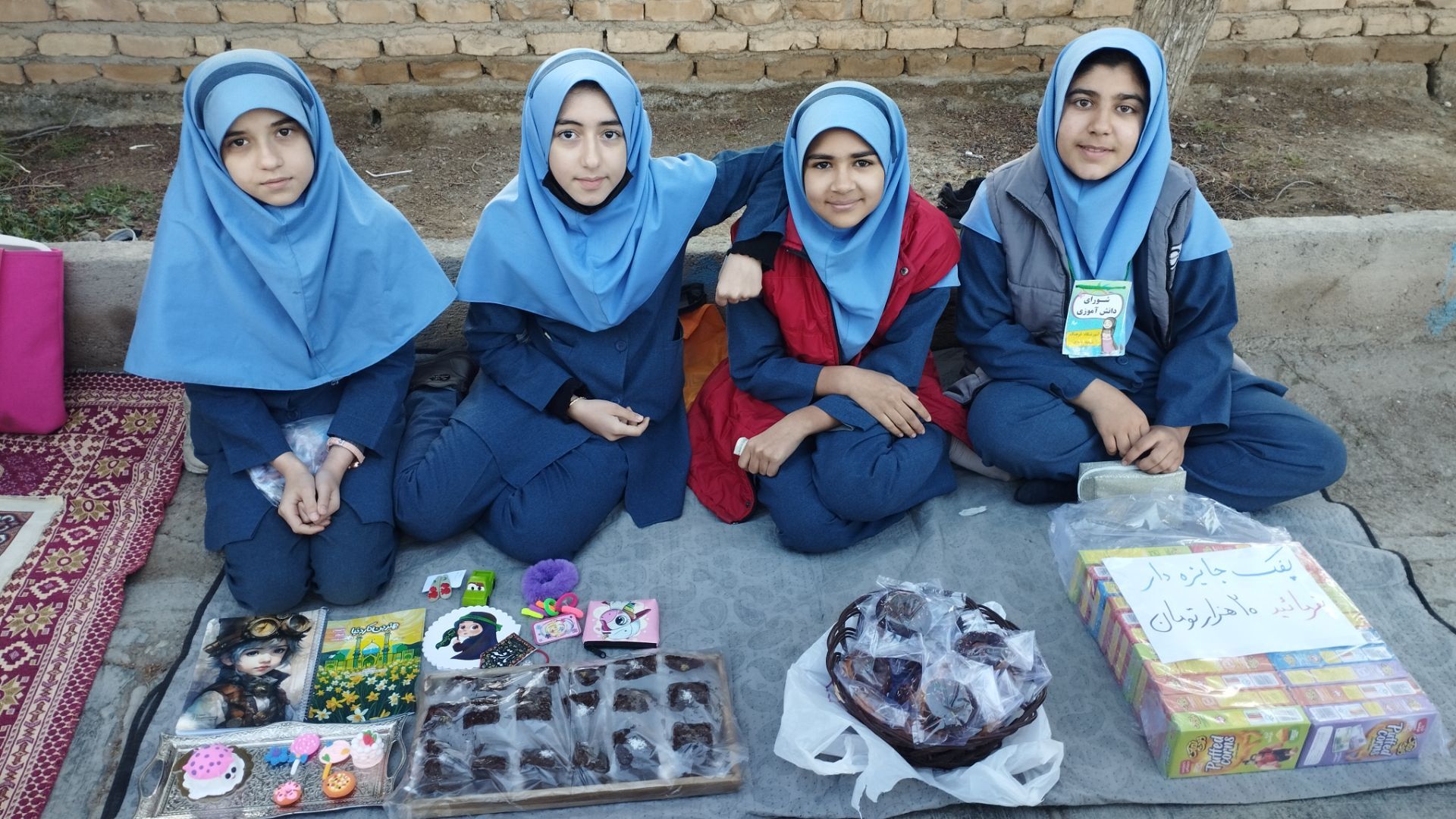 بازارچه دانش آموزی در مدرسه فرهنگ سردار شهید عبدی خلیل آباد