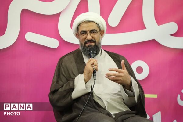 جشن بزرگ ازدواج ۱۳۰ زوج جوان دانشجو در همدان
