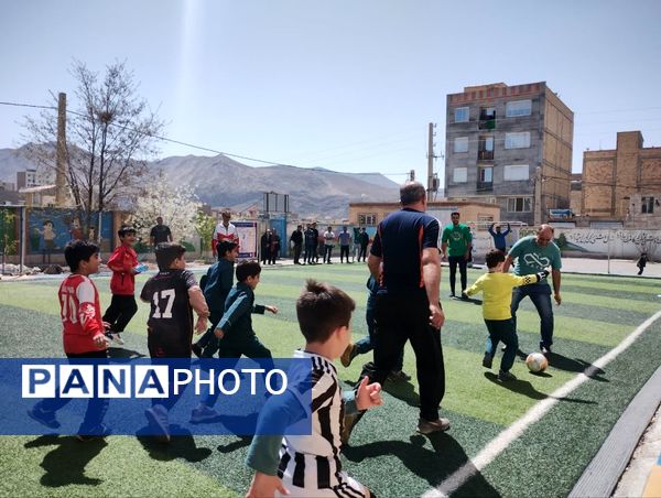 اجرای طرح شهید خرازی ( آزادسازی فضای ورزشی) در دبستان پیامبراعظم ( ص) شهرستان فیروزکوه 
