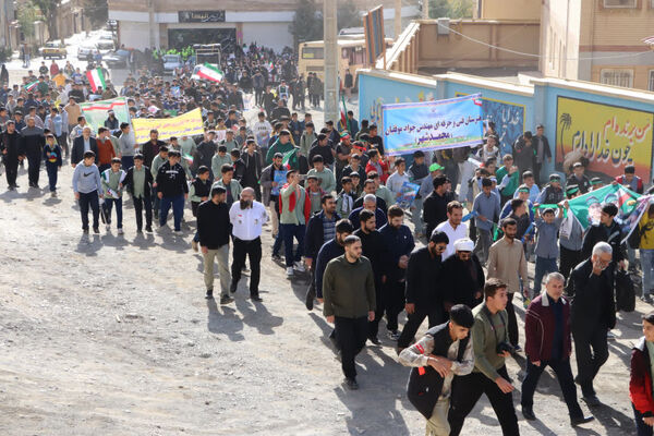 راهپیمایی روز دانش‌آموز در محمدشهر کرج 