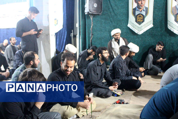 روایتگری طلاب جوان در یادواره شهدای مدرسه حقانی قم