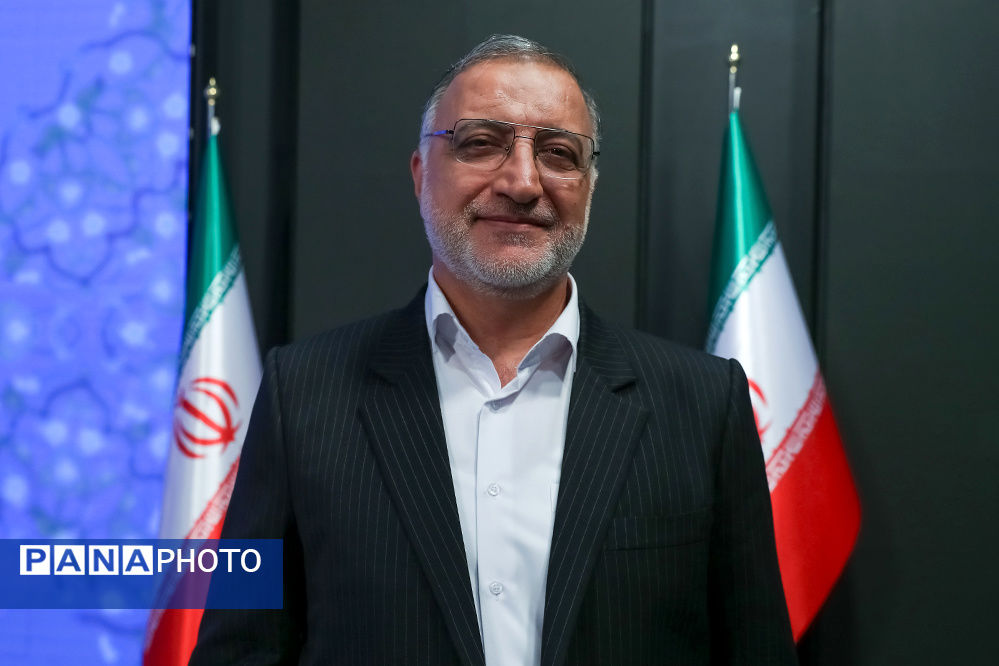 زاکانی: پای صندوق‌های رأی بیاید و افتخاری برای خود خلق کنید