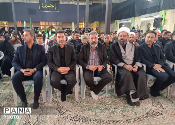 مراسم چهلم رهبر شهید انقلاب و دانش‌آموزان مدرسه شجره طیبه میناب در خاتم