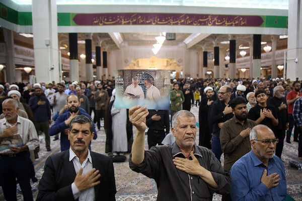 مراسم بزرگداشت شهید آیت‌الله رئیسی در حرم حضرت معصومه(س)