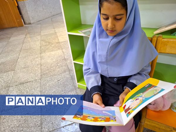 اندر احوالات هفته کتابخوانی در دبستان آرمینه مصلی نژاد 
