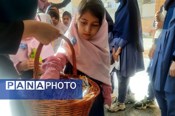  مراسم میلاد حضرت زینب (س)در مدرسه مهرآیین بهارستان دو