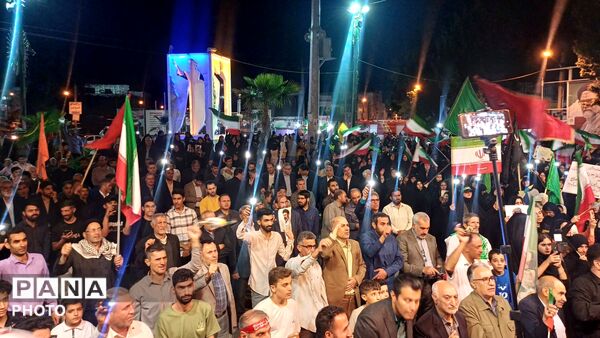 حضور حماسی مردم در تجدید بیعت با رهبرجدید