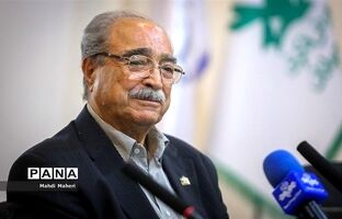همگان در نهضت توسعه عدالت آموزشی با رئیس‌جمهور پزشکیان همراه شویم تا لبخند بر چهره فرزندان این سرزمین بنشانیم