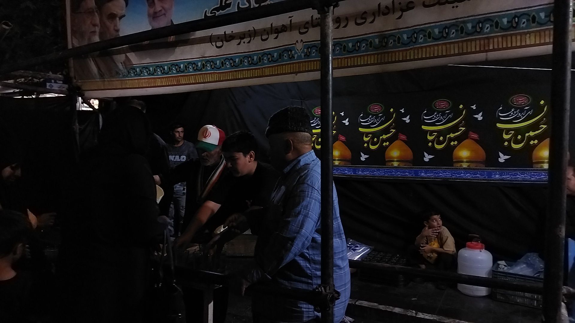 موکب شهدای روستای آهوان نیشابور  در اولین شب ماه  محرم ۱۴۰۵
