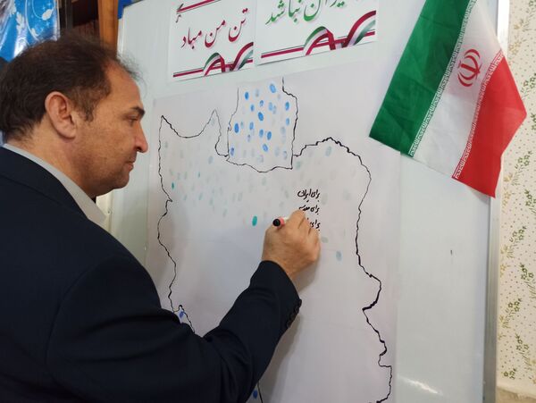 نمایشگاه «مدرسه انقلاب» در مدرسه نمونه دولتی رضوان
