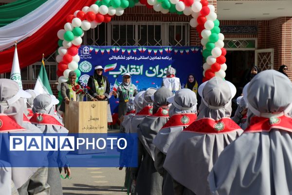 برگزاری برنامه نمادین استانی و مانور تشکیلاتی یاوران انقلاب در خراسان رضوی