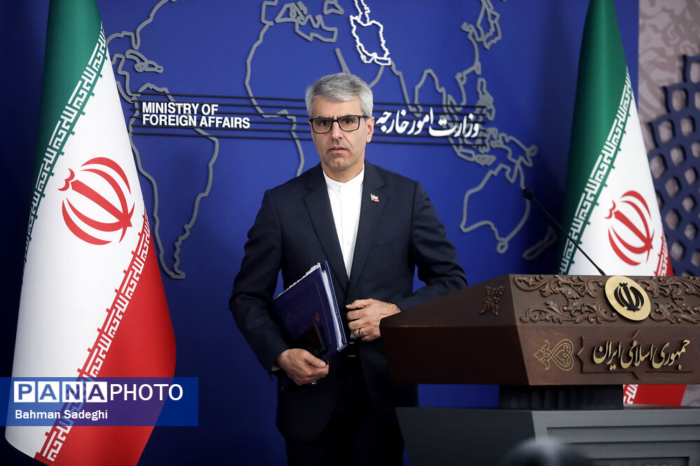 پیش از ورود مهاجمان، دیپلمات‌های ایرانی از ساختمان سفارت خارج شدند