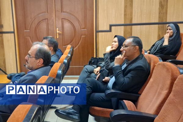 ایجاد انگیزه و خلاقیت در دانش‌آموزان با اجرای تئاتر درسی 