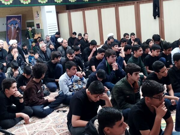 عزاداری هیات‌های دانش‌آموزی در کاظمیه