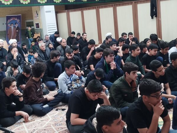 عزاداری هیات‌های دانش‌آموزی در کاظمیه