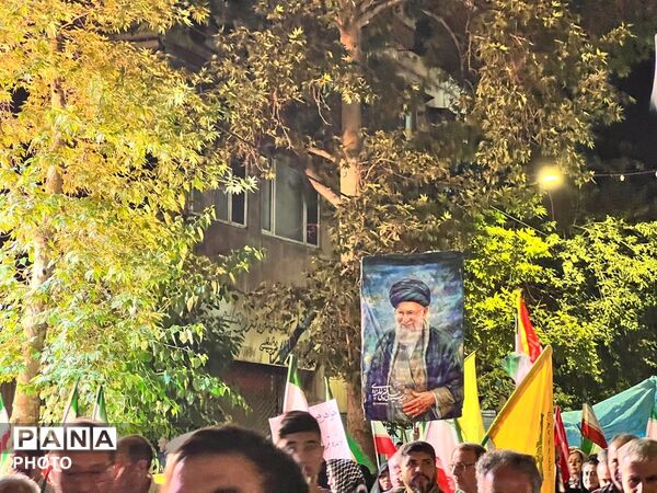 حضور باشکوه مردم کرج در صد و ششمین شب