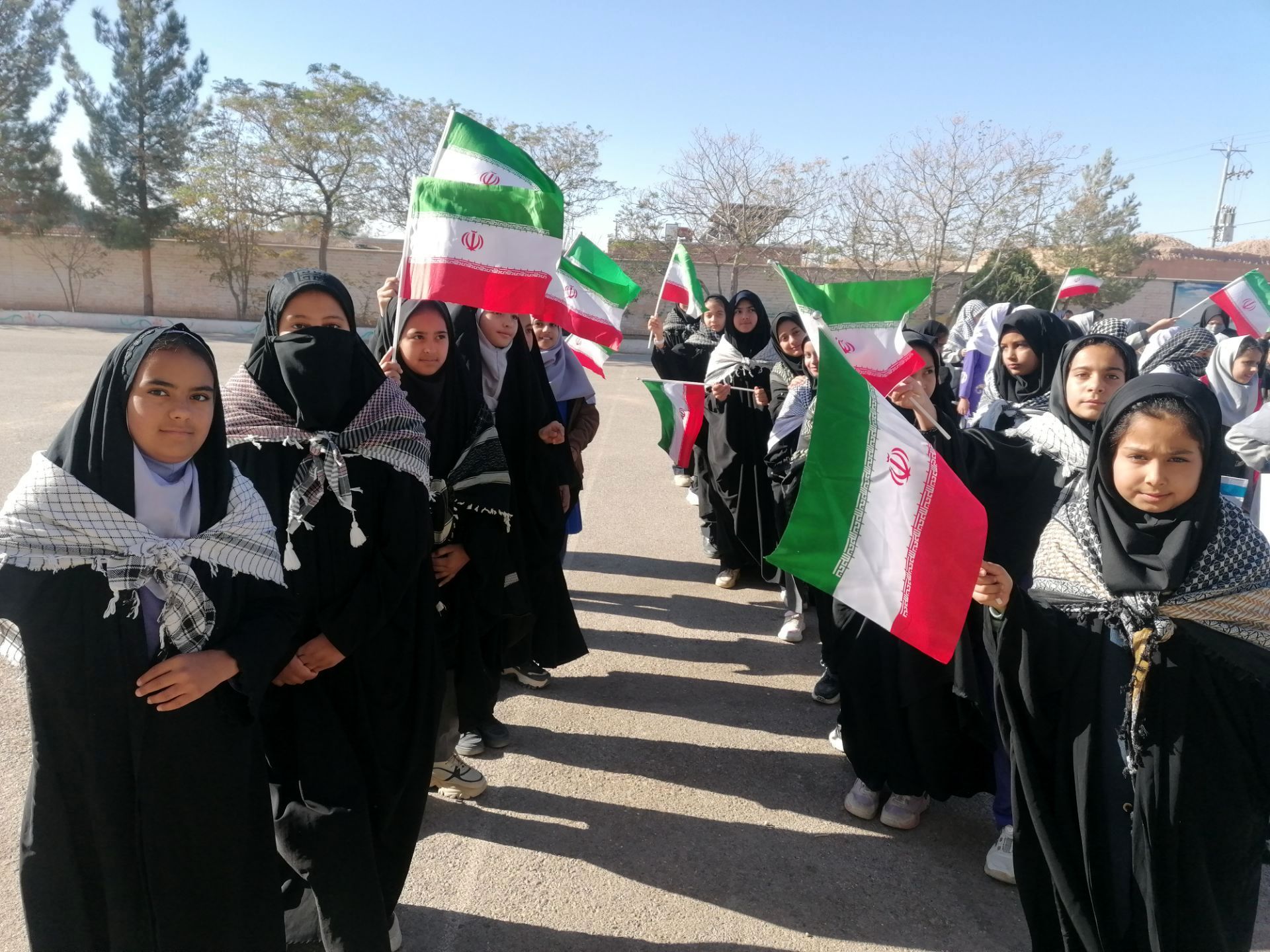 گرامیداشت ۱۳ آبان ماه ویژه دانش آموزان مدرسه تکتم خلیل آباد