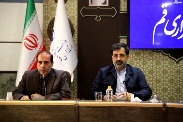 تقدیر از رتبه دوم کنکور سراسری در شورای برنامه‌ریزی آموزش و پرورش قم