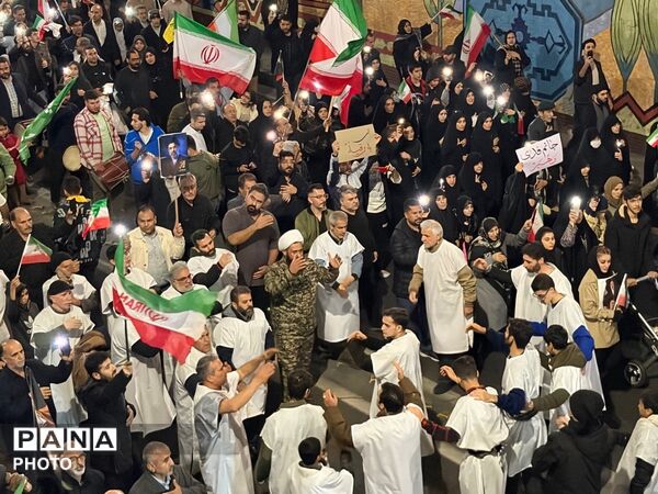 مبارزه مردم کرج  با دشمن آمریکای صهیونی در بیست‌وسوم  راهپیمایی