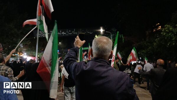 مشت ها بر فراز آسمان نیشابور نمایان شد 