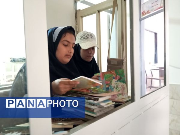 غبارروبی نمازخانه‌ دبستان ناهید نخودی نیشابور