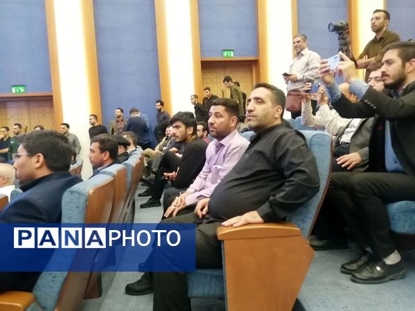 حضور اعضای پانای قم در مراسم روز خبرنگار