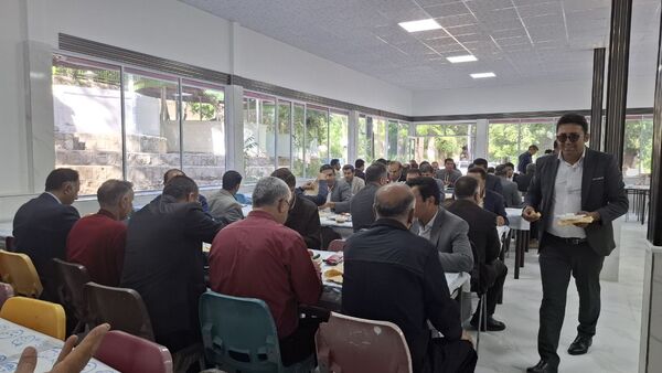 همایش پیاده‌روی کارکنان آموزش‌وپرورش کهگیلویه و بویراحمد به مناسبت هفته معلم و ولادت امام رضا (ع)