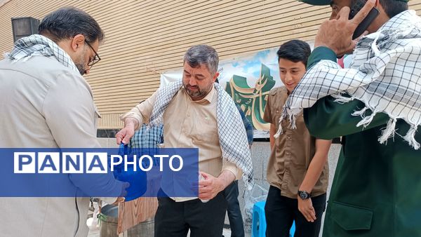 راهپیمایی مردم ولایتمدار شهرستان ورامین در محکومیت رژیم صهیونسیتی 