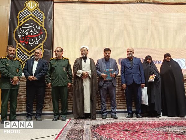 تقدیر از خبرنگاران نوجوان فعال حوزه ایثار و شهادت در قم