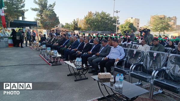 جشن آغاز سال تحصیلی جدید  در دبیرستان نمونه دولتی مصلی‌نژاد