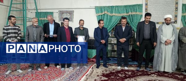 نشست مسئولان و هیات امنای مسجد صاحب الزمان (عج) روستای گزکوه 