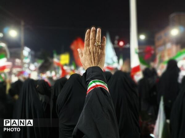  نور اتحاد در تاریکی دسیسه‌های دشمنان