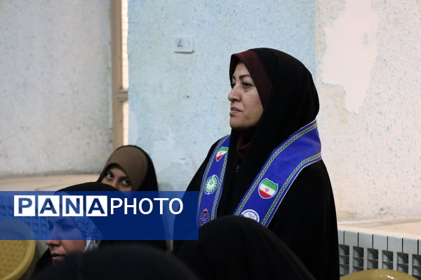 نشست صمیمانه قائم مقام سازمان دانش آموزی با رؤسای سازمان دانش‌آموزی استان کرمان