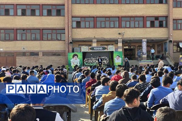 هنرستان موفقیان اسلامشهر میزبان آیین یادواره شهدا با حضور جمعی از مسئولان بود