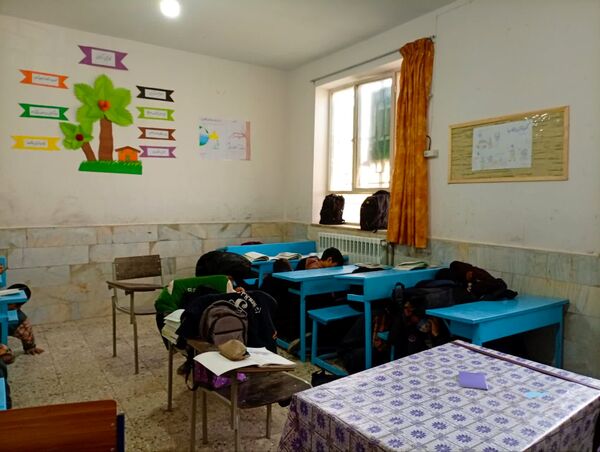 مانور زلزله در دبستان شهید پسندیده فدافن  