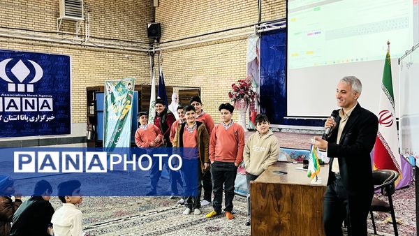 آموزش مقدماتی خبرنگاری پسران کرمان در آموزشگاه پیامبر اعظم(ص)