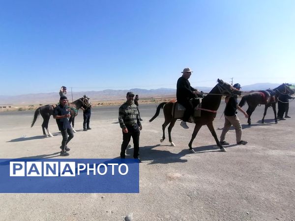 جلوه‌های از عاشقی زائرین و خادمیاران در موکب حضرت فاطمه زهرا (س) 