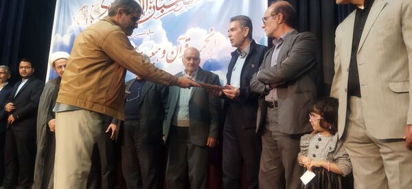 محفل ماهیانه  انس با قرآن کریم در کانون لقمان کاشمر 