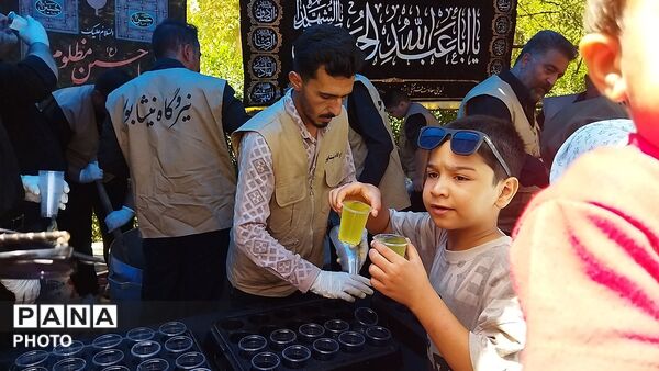 گذری بر موکب شهدای نیروگاه سیکل ترکیبی نیشابور در پیاده روی جاماندگان اربعین حسینی نیشابور‌ 