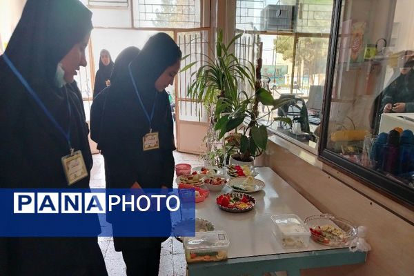 روز جهانی تخم مرغ در دبیرستان شهید مجید دهنوی نیشابور