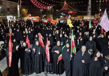 روایتِ بانوانِ جان‌فدا در میدانِ امام خمینی (ره) 