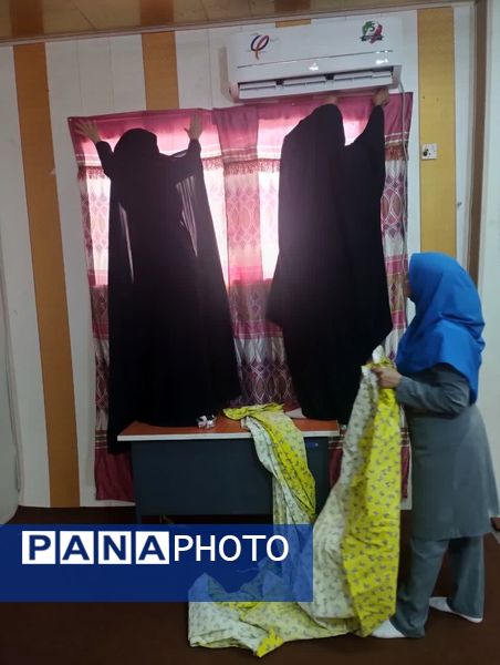 غبارروبی نمازخانه‌های مدارس قشم در آستانه سال تحصیلی جدید